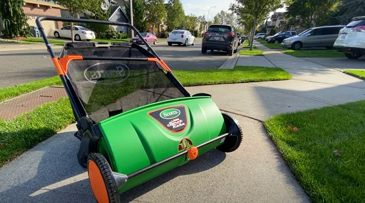 Push Lawn Sweeper